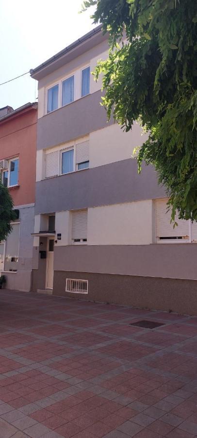 Apartman Bloom Osijek Exterior foto